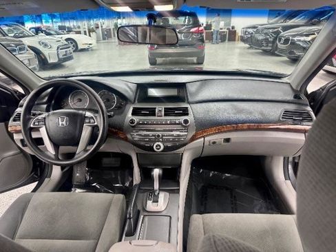 Used 2012 Honda Accord EX image 11