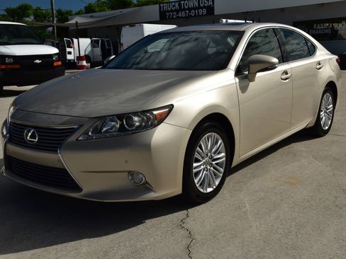Used 2013 Lexus ES 350 image 3