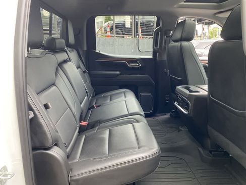 Used 2023 GMC Sierra 1500 Denali w/ Denali Reserve Package AWD/4WD image 17