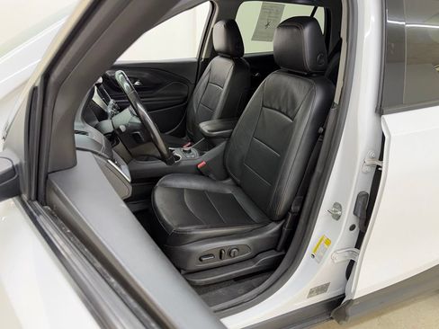 Used 2021 GMC Terrain SLT FWD image 18
