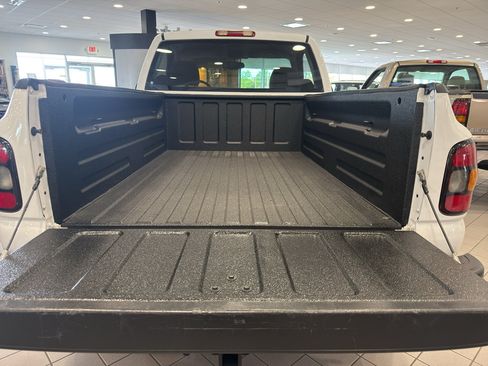 Used 2004 GMC Sierra 1500 SLE w/ Light Duty Power Package AWD/4WD image 8