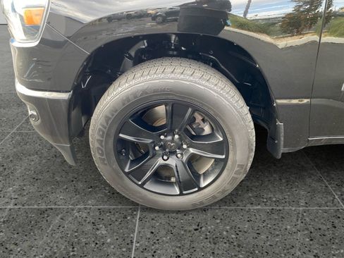 Used 2021 RAM 1500 Big Horn AWD/4WD image 14