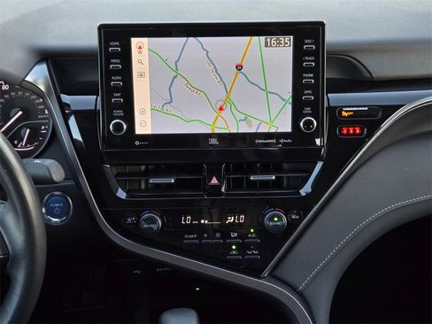 Used 2023 Toyota Camry XSE w/ Navigation Package image 17