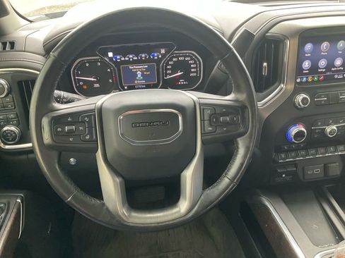 Used 2022 GMC Sierra 3500 Denali w/ Denali Ultimate Package image 21