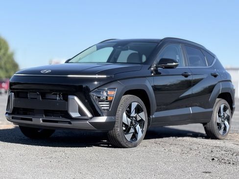 Certified 2025 Hyundai Kona Limited image 3