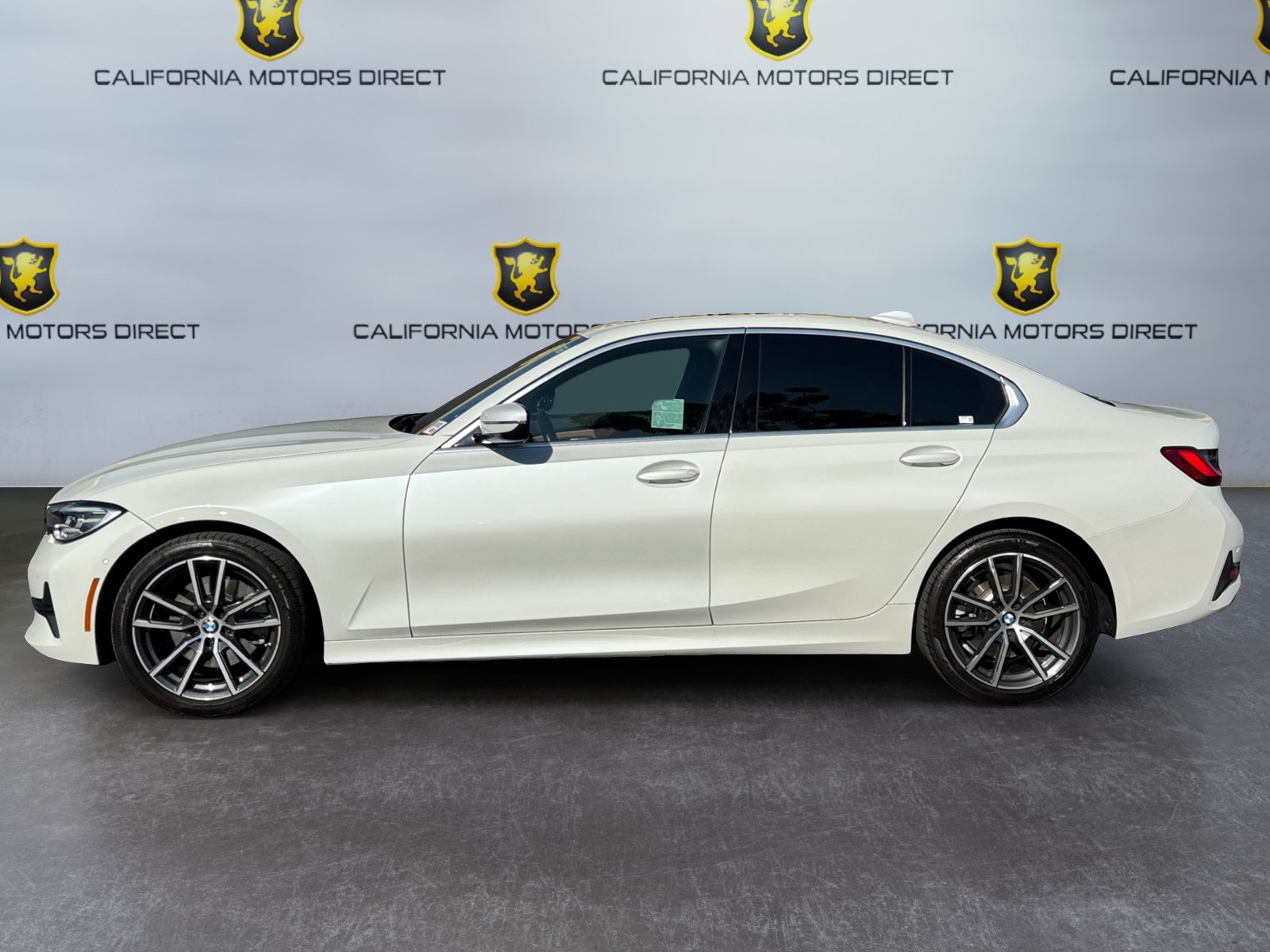 Used 2020 BMW 330i Sedan w/ Convenience Package RWD image 2