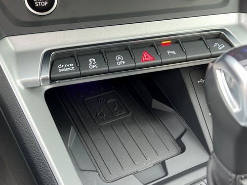 Certified 2025 Audi Q3 2.0T Premium Plus w/ Premium Plus Package image 33