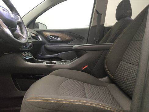 Used 2018 GMC Terrain SLE w/ Driver Convenience Package FWD image 17