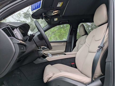New 2026 Volvo XC90 B6 Ultra w/ Protection Package Premier AWD/4WD image 2