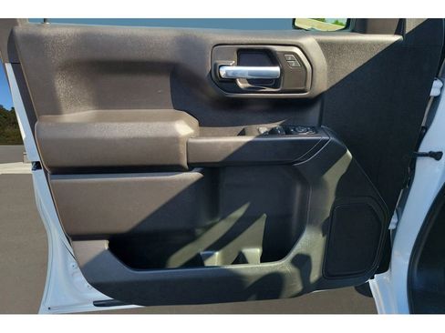 Used 2023 Chevrolet Silverado 1500 Custom AWD/4WD image 19