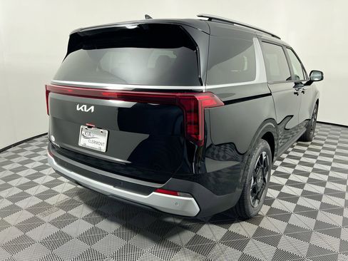 New 2026 Kia Carnival EX FWD image 3