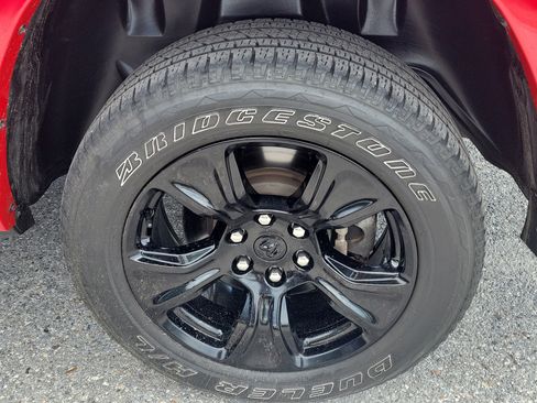 Used 2022 RAM 1500 Laramie AWD/4WD image 5