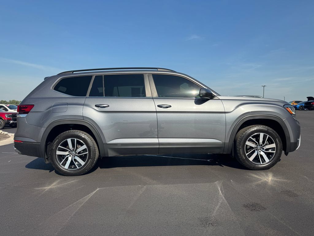 Used 2023 Volkswagen Atlas SE AWD/4WD image 4
