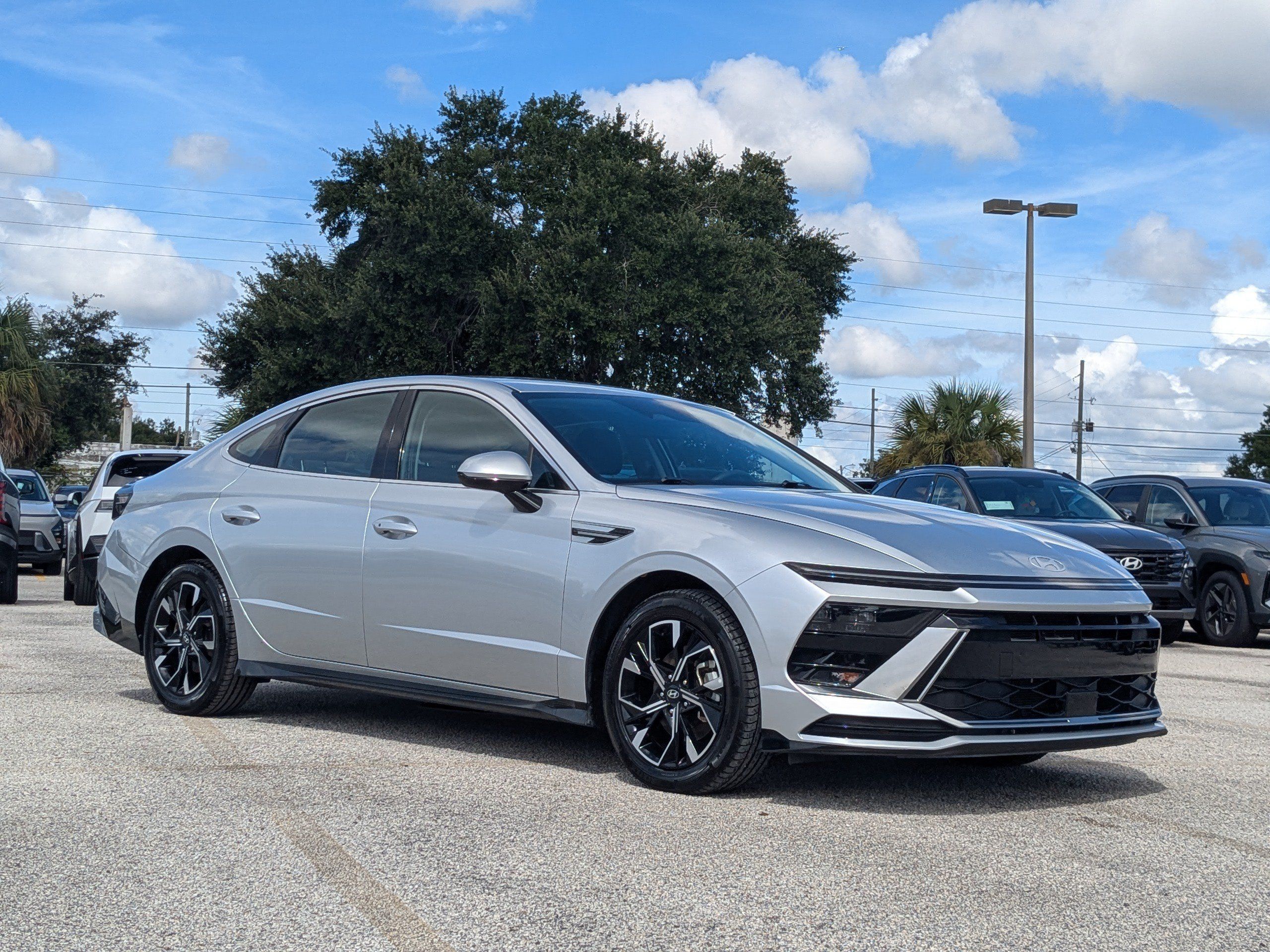 Certified 2025 Hyundai Sonata SEL FWD image 2