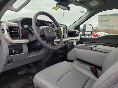New 2026 Ford F250 XL w/ XL Off-Road Package AWD/4WD image 17
