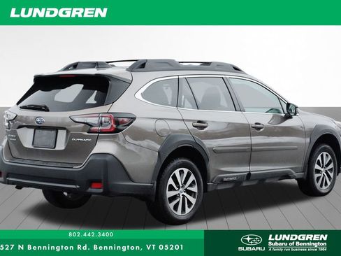 Used 2024 Subaru Outback Premium image 3
