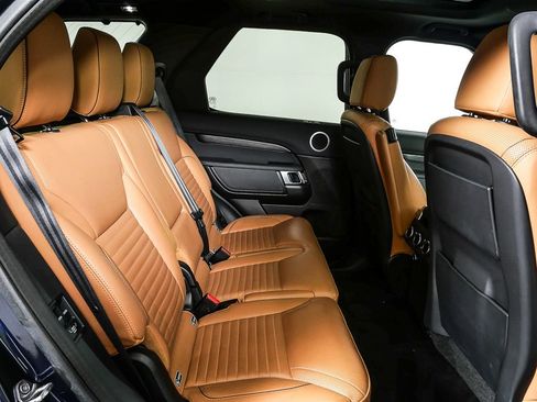 Used 2018 Land Rover Discovery HSE image 22