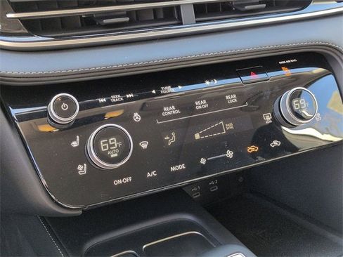 New 2026 INFINITI QX60 Luxe w/ Family Package image 23