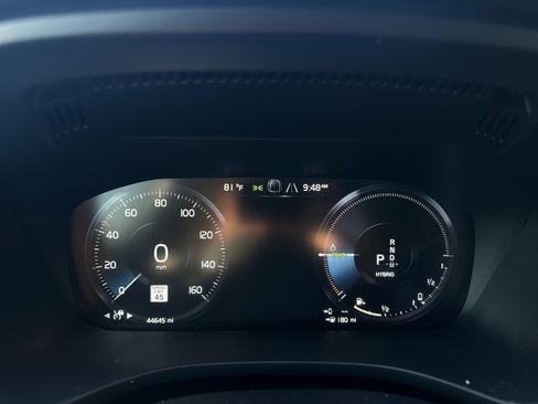 Used 2021 Volvo XC60 T8 R-Design w/ Advanced Package image 19