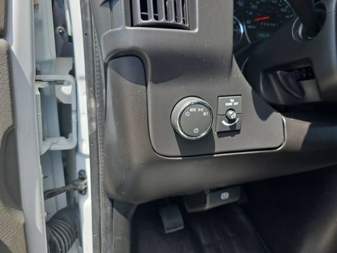 Used 2025 Chevrolet Express 2500 w/ Driver Convenience Package RWD image 12