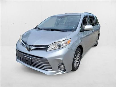 Used 2019 Toyota Sienna XLE