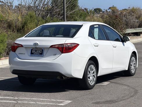 Used 2017 Toyota Corolla LE FWD image 8