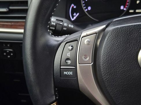 Used 2013 Lexus ES 350 w/ Premium Pkg FWD image 25