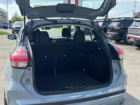 Used 2023 Nissan Kicks SV FWD image 14