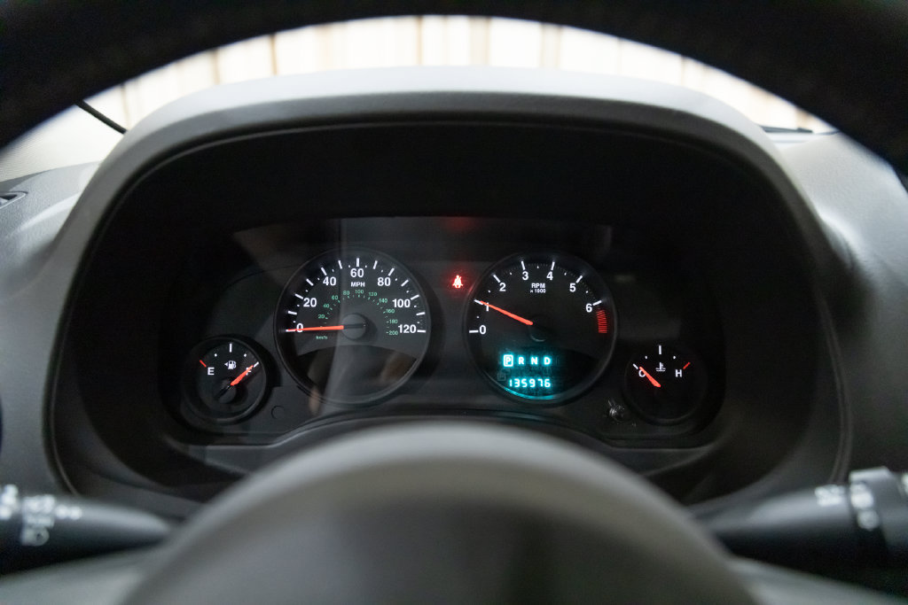 Used 2013 Jeep Patriot Latitude w/ Sun/Sound Group FWD image 16