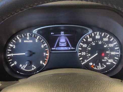 Used 2019 Nissan Pathfinder SV FWD image 23