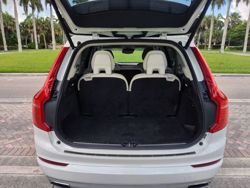 Used 2021 Volvo XC90 T5 Momentum w/ Protection Package Premier FWD image 54