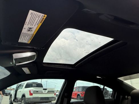 Used 2019 Dodge Charger R/T RWD image 28