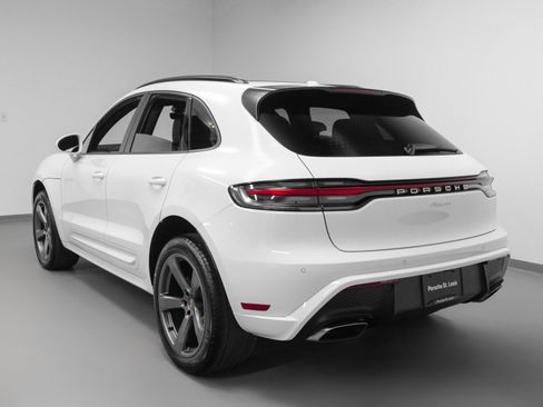 Used 2025 Porsche Macan image 3