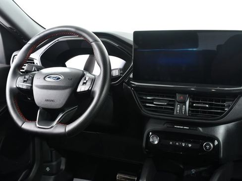 Used 2023 Ford Escape ST-Line w/ Tech Pack #1 AWD/4WD image 8