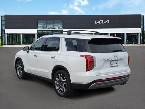Used 2023 Hyundai Palisade SEL AWD/4WD image 3