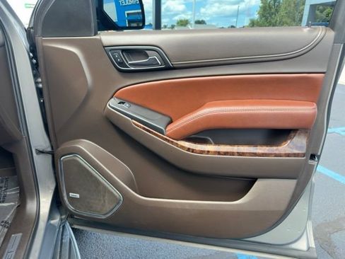 Used 2017 Chevrolet Tahoe Premier AWD/4WD image 10