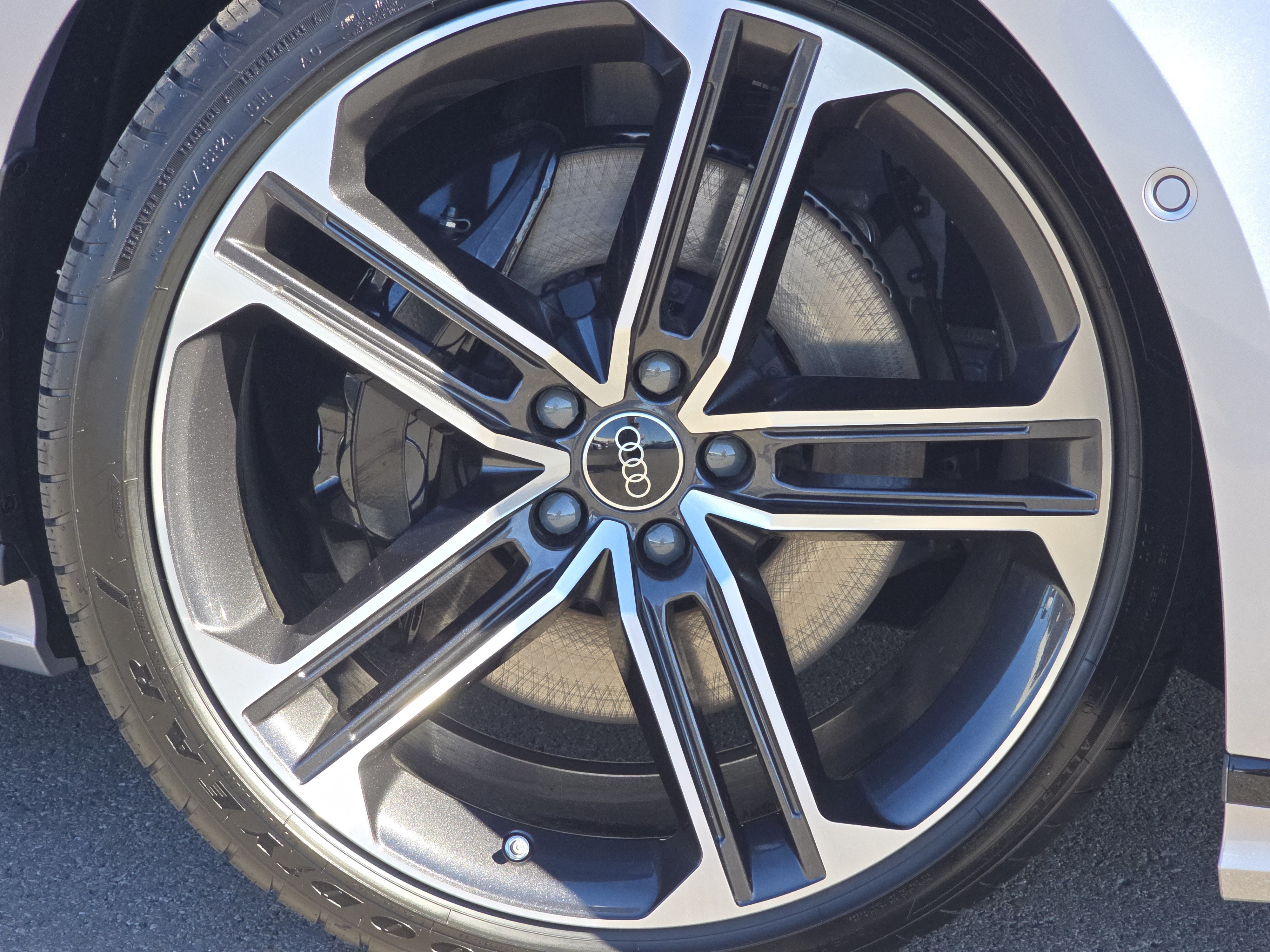 New 2027 Audi A8 L 3.0T AWD/4WD image 16