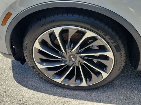 Certified 2020 Lincoln Aviator Reserve w/ Equipment Group 202A AWD/4WD image 8