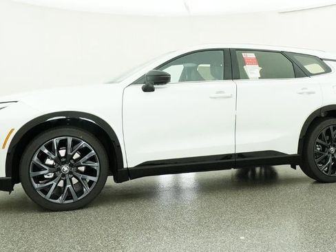 New 2026 Toyota Crown Signia AWD/4WD image 18