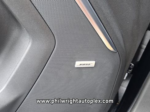 Used 2021 GMC Yukon XL Denali w/ Denali Premium Package AWD/4WD image 33