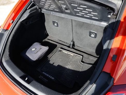 Used 2018 Volkswagen Beetle 2.0T S image 27