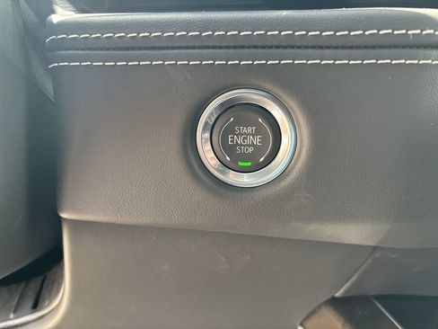 Used 2026 Cadillac Escalade Platinum Sport AWD/4WD image 19