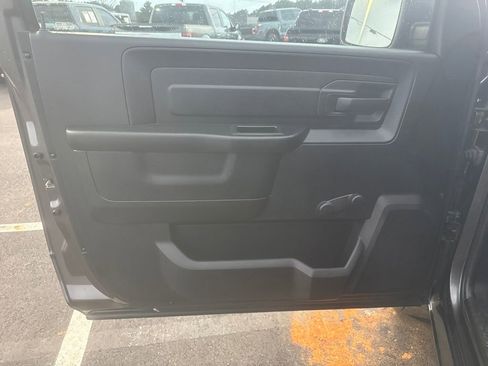 Used 2017 RAM 1500 Express image 10