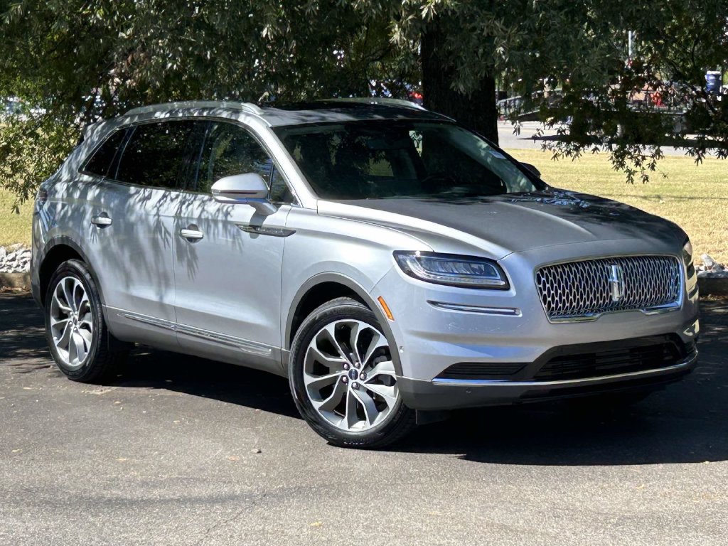 Used 2023 Lincoln Nautilus Reserve FWD image 1