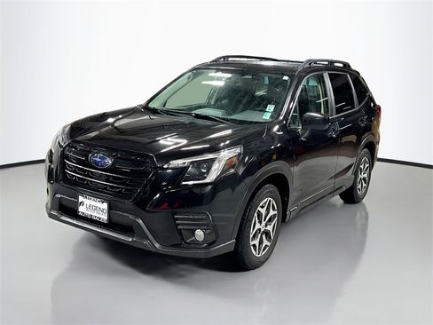 Used 2022 Subaru Forester Premium image 1