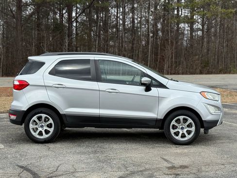 Used 2019 Ford EcoSport SE image 3