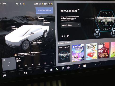 Used 2024 Tesla Cybertruck AWD Crew Cab image 32