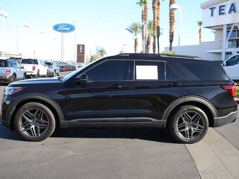 Certified 2025 Ford Explorer ST AWD/4WD image 4