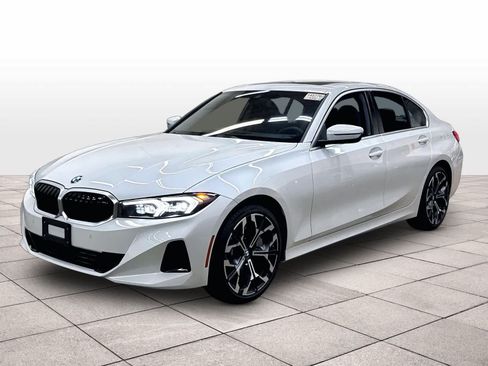 Used 2025 BMW 330i Sedan w/ Convenience Package RWD image 1