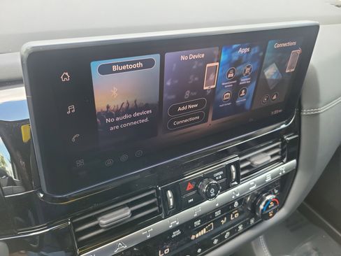 New 2026 Nissan Pathfinder Platinum FWD image 26